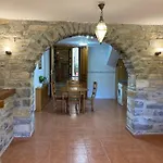 Vistas A La Montana En Un Pueblo Con Encanto. Apartamento
