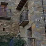Vistas A La Montana En Un Pueblo Con Encanto. Apartamento El Pueyo de Araguás