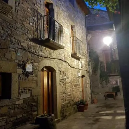 Vistas A La Montana En Un Pueblo Con Encanto. * El Pueyo de Araguás