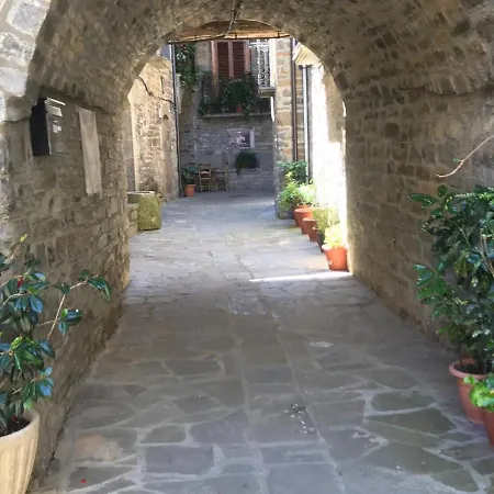 Vistas A La Montana En Un Pueblo Con Encanto. Lejlighed