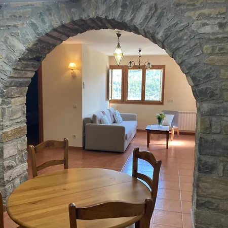 Vistas A La Montana En Un Pueblo Con Encanto. Apartamento *