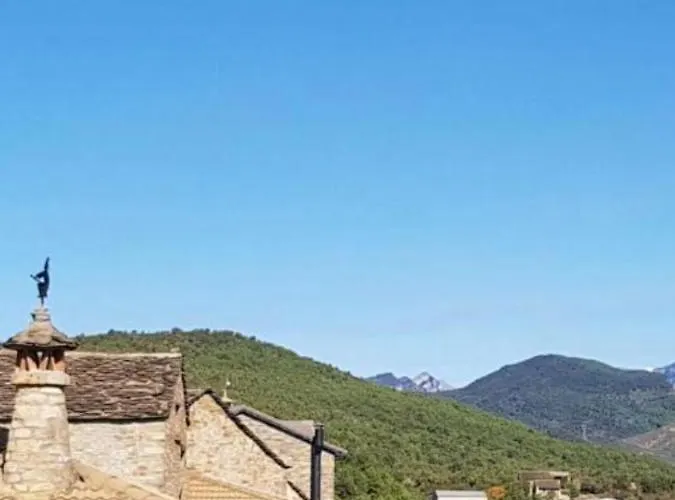 Vistas A La Montana En Un Pueblo Con Encanto. Lägenhet El Pueyo de Araguás
