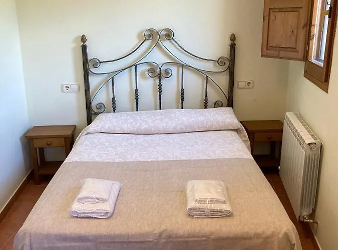 Vistas A La Montana En Un Pueblo Con Encanto. Lägenhet *