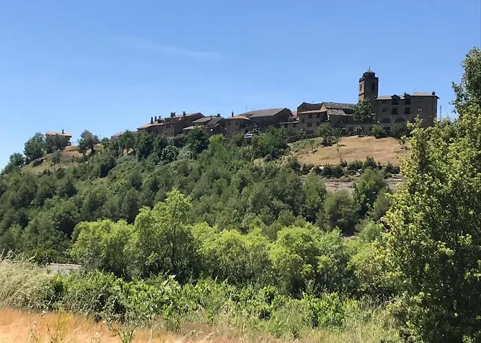 Vistas A La Montana En Un Pueblo Con Encanto. Lägenhet *
