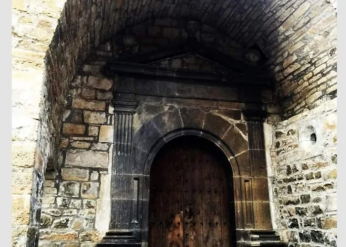 Vistas A La Montana En Un Pueblo Con Encanto. El Pueyo de Araguás