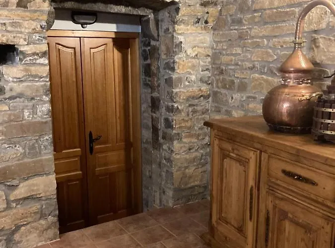 Vistas A La Montana En Un Pueblo Con Encanto. Apartamento *